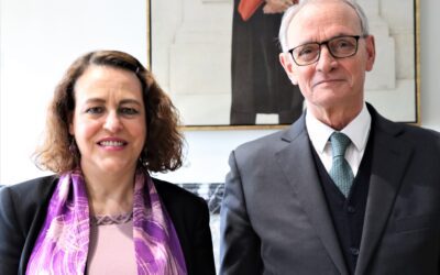 La presidenta Magdalena Valerio y el presidente del CES, Antón Costas, mantienen una reunión de trabajo