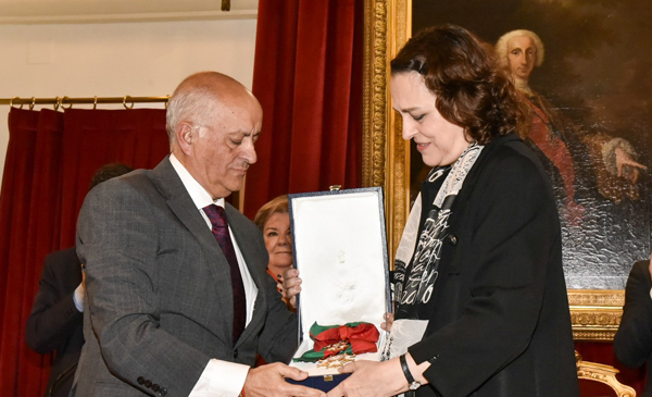 Magdalena Valerio, presidenta del Consejo de Estado, recoge la Gran Cruz de la Justicia Social